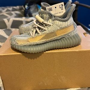 Yeezy 350 size 5k